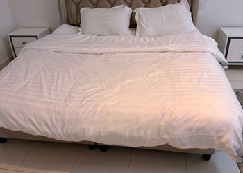 استديو هادئ بسرير ماستر 