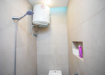 استديو بسرير فردي وجلسة خارجية 