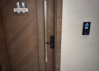 استديو هادئ بسرير ماستر 