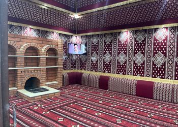 شاليه بمجالس وجلسة خارجية 
