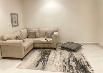 استديو هادئ بسرير ماستر