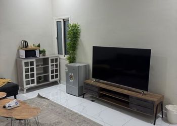 شقة بدخول ذاتي وغرفة نوم 