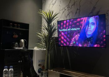 شقة بصالة وغرفة نوم دخول ذاتي 
