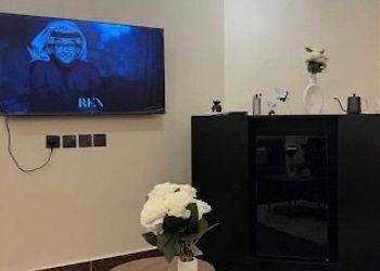 شقة بغرفتين نوم ودخول ذاتي 