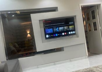 شالية بمجلس ومسبح داخلي