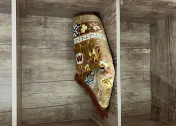 استديو بأثاث مريح وبسيط