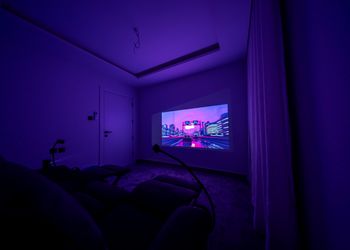 شقة بغرفتين نوم وسينما وجاكارو