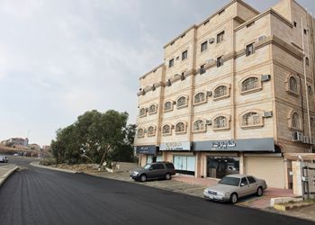جناح فاخر بدخول ذكي وفناء مطل