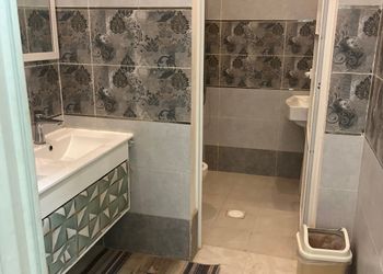 شاليه بجلسة خارجية والعاب مائية
