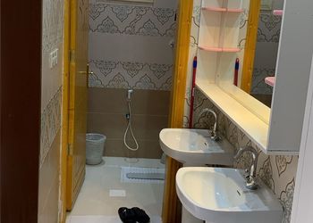 شاليه بغرفة نوم وألعاب أطفال