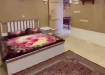 شاليه بطابع تراثي وجلسة خارجية 