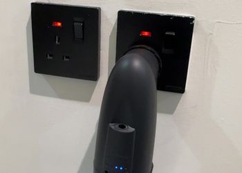 استديو بسرير ماستر وجلسة جانبية 