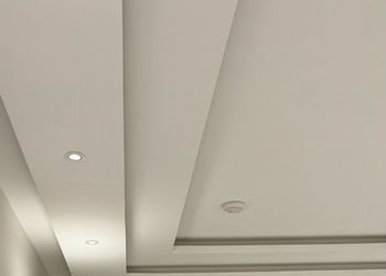 شقة بغرفتين نوم وأثاث مريح