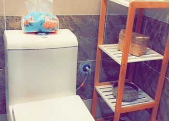 شقة بأثاث مريح وبسيط 