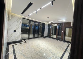 استديو بسرير ماستر وأثاث مريح 