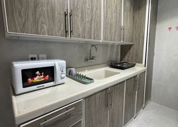 شقة بغرفتين نوم وصالة