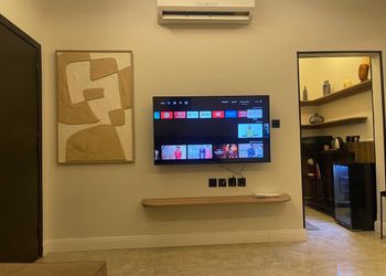 استديو بسرير ماستر وجلسة جانبية 