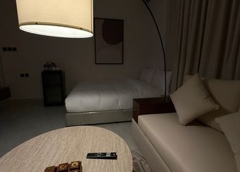 استديو بدخول ذاتي وتصميم هادئ 