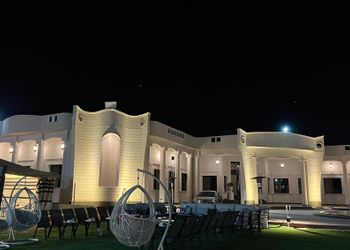 استراحة ببيت شعر