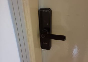 استديو بسرير ماستر  ودخول ذاتي 