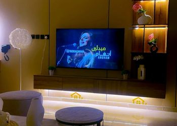 استديو بسرير ماستر وجلسة مريحة 