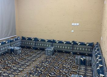 شالية بمسطح اخضر و جلسة خارجية