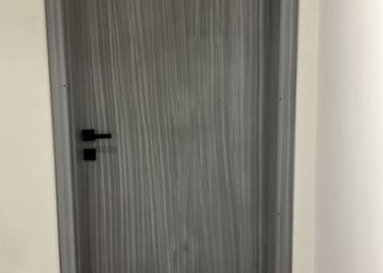 استديو بسرير ماستر وجلسة جانبية