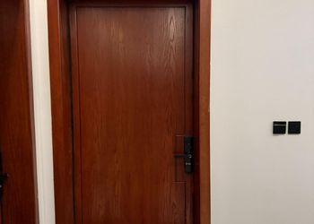 شقة انيقة بغرفتين نوم وصالة