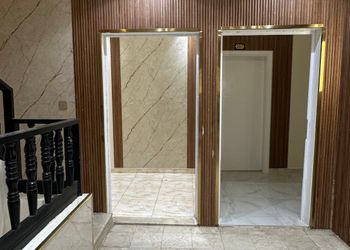 استديو بسرير ماستر وجلسة مريحة 