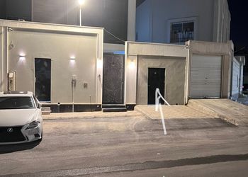 استديو هادئ بسرير ماستر 