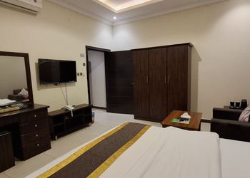 استديو بسرير ماستر وأثاث مريح 