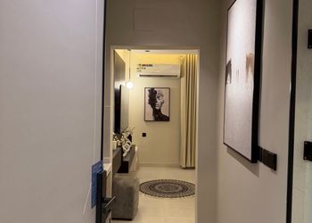 استديو بسرير ماستر وجلسة جانبية