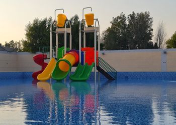 استراحة ببيت شعر وألعاب أطفال