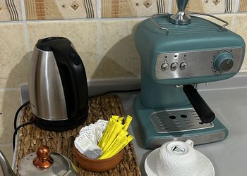 شقة بغرفتين نوم وصالة ومجلس 