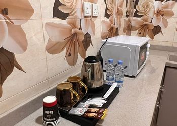 شقة بغرفتين نوم وصالة 