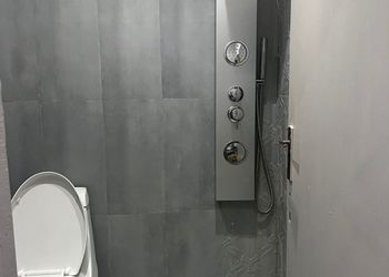 استديو هادئ بسرير ماستر