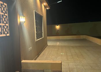 استراحة بمجالس واسعه ومسطح اخضر
