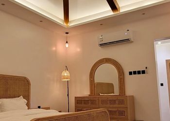 كوخ بصالة جلوس وألعاب أطفال 