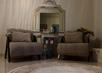 استديو بسرير ماستر وجلسة جانبية