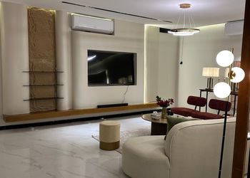 استديو هادئ بدخول ذاتي 