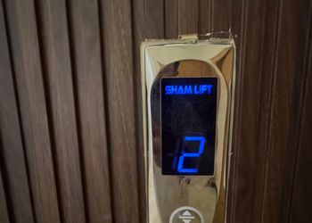 شقة بصالة أنيقة وغرفة نوم 