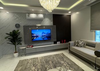 استديو بسرير ماستر وجلسة جانبية 