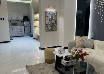 استديو بسرير ماستر وجلسه جانبيه