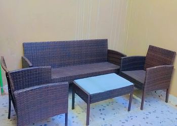 شقة بغرفة جلوس وغرفتين نوم 