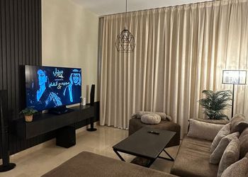شقة بغرفه نوم باطلاله على البحر 