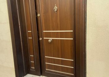 استديو بسريرين مفردة و أثاث مريح