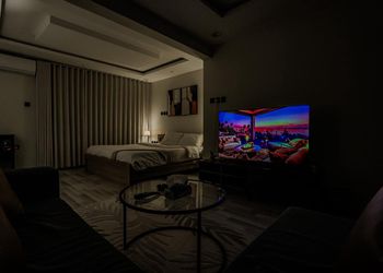 استديو بتصميم هادئ ودخول ذاتي