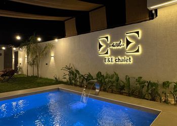 شاليه بغرفتين نوم وفناء خارجي 