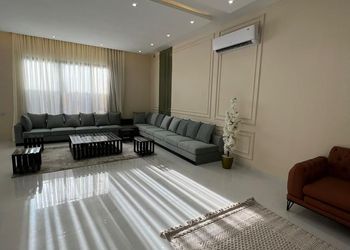 شاليه بمسبح وألعاب مائية