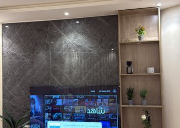 استديو بأثاث مريح وبسيط 